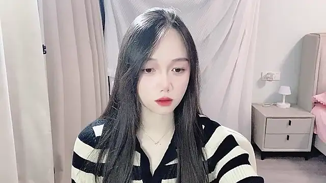 Snapshot of BoiI2u chatting on November 13, 2025, 4:00 pm BoiI2u online show from November 13, 2025, 4:00 pm