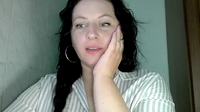 MelinaAx online show from April 18, 2026, 8:09 pm