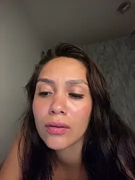 carolsapequinha online show from March 10, 2026, 12:25 am