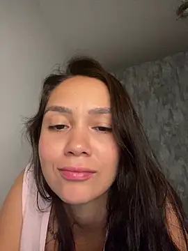 carolsapequinha online show from March 3, 2026, 10:44 am