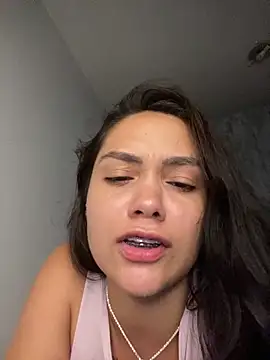 carolsapequinha online show from February 8, 2026, 12:30 am