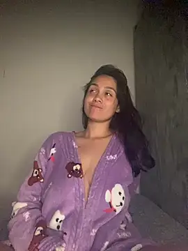 carolsapequinha online show from June 26, 2026, 4:07 am
