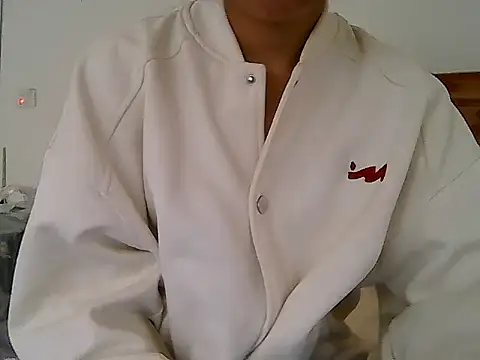 emii207 online show from December 3, 2025, 2:45 am