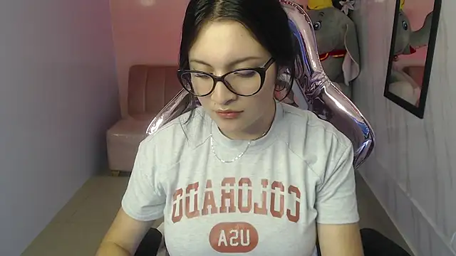 Snapshot of jennifer_ch chatting on November 15, 2025, 5:06 pm jennifer ch online show from November 15, 2025, 5:06 pm