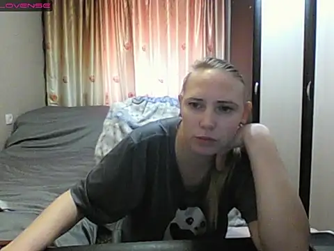 JenniDeep online show from March 21, 2026, 12:31 pm