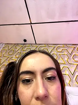 MelanyyJhonson15 online show from November 18, 2025, 10:13 pm