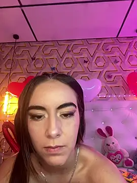 MelanyyJhonson15 online show from February 17, 2026, 1:36 am