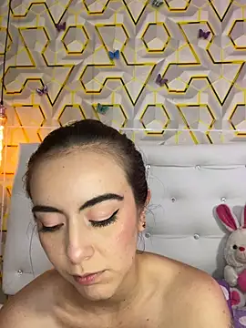 MelanyyJhonson15 online show from March 26, 2026, 2:21 am