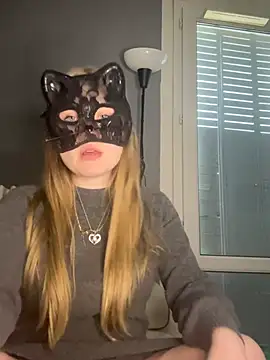 secretcouple 00 online show from April 1, 2026, 1:52 pm