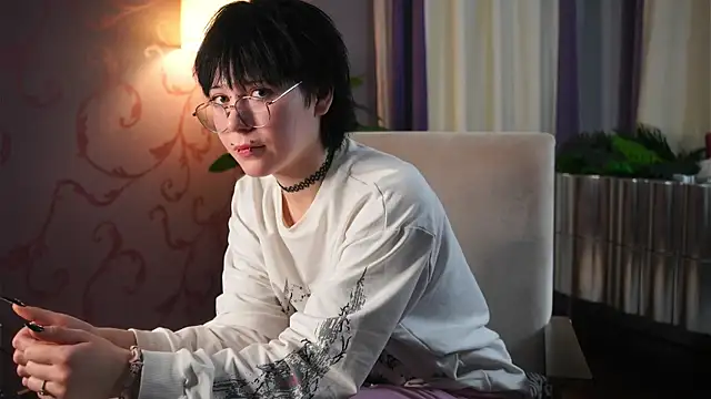 MiTeehee online show from November 14, 2025, 11:58 am