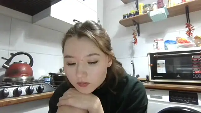 DeenaCaho online show from December 14, 2025, 2:44 pm