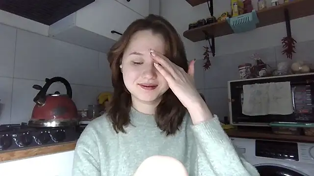 DeenaCaho online show from November 21, 2025, 3:11 pm