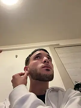 Kefue000 online show from November 12, 2025, 10:35 pm