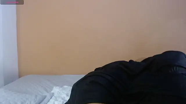 Snapshot of amina_fair chatting on November 30, 2025, 4:57 am amina fair online show from November 30, 2025, 4:57 am