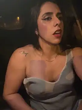 Monahliza online show from December 3, 2025, 10:31 pm