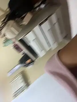 olicaroo online show from November 13, 2025, 11:52 pm