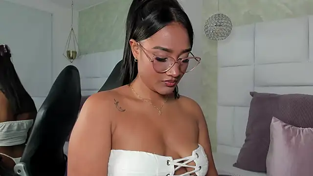 Snapshot of anna_jules chatting on November 21, 2025, 9:58 pm anna jules online show from November 21, 2025, 9:58 pm