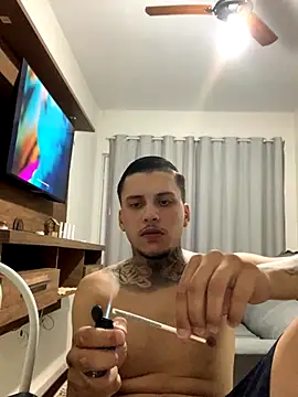 Ryanzl017 online show from November 18, 2025, 9:51 pm