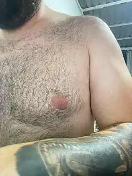 julianlondo111 online show from December 18, 2025, 12:38 am