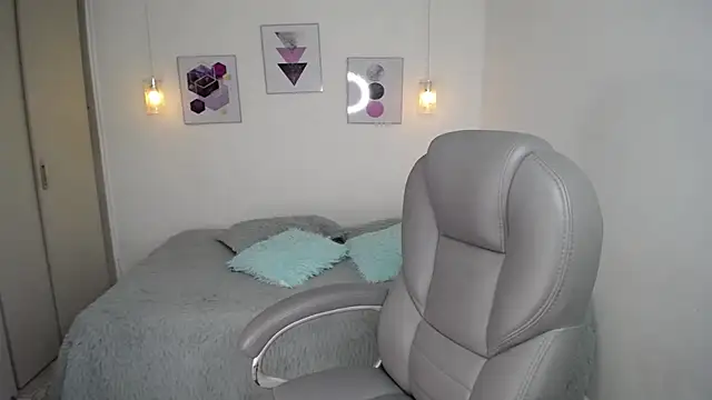 Snapshot of selene_rouse_ chatting on April 21, 2026, 11:00 pm selene rouse online show from April 21, 2026, 11:00 pm