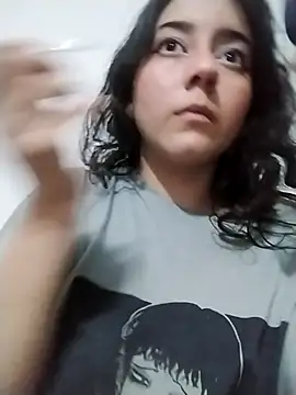 chibi love online show from December 19, 2025, 5:54 am