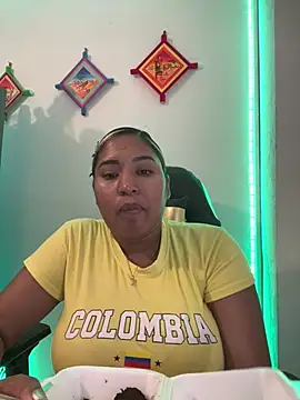 Snapshot of morena-2025 chatting on July 13, 2026, 10:53 pm morena-2025 online show from July 13, 2026, 10:53 pm