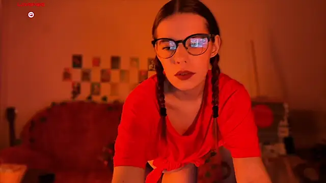 Margie Dorene online show from November 28, 2025, 9:15 pm