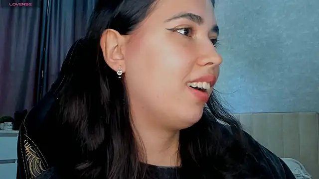 Snapshot of Diara_1an chatting on May 5, 2026, 7:33 am Diara 1an online show from May 5, 2026, 7:33 am