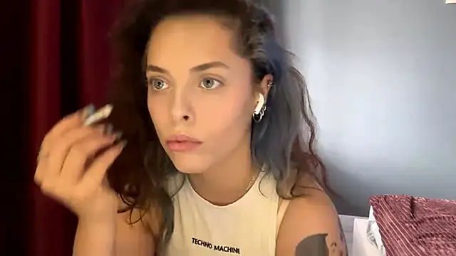 Snapshot of ShannanAdkersons chatting on November 18, 2025, 9:45 am ShannanAdkersons online show from November 18, 2025, 9:45 am