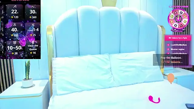 roxyflame  online show from April 21, 2026, 11:28 am