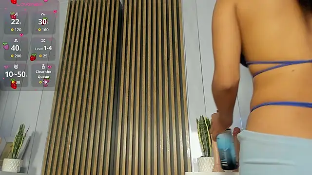 Snapshot of roxyflame_ chatting on July 18, 2026, 11:30 am roxyflame online show from July 18, 2026, 11:30 am