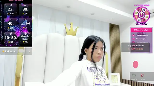 Snapshot of roxyflame_ chatting on April 22, 2026, 11:28 am roxyflame online show from April 22, 2026, 11:28 am