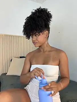 vanestraus online show from February 12, 2026, 8:41 pm