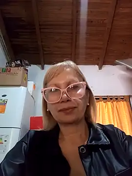 SexyMilf1211 online show from March 20, 2026, 3:57 pm