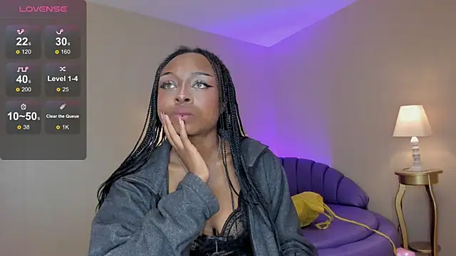 Midnight Bluee online show from December 15, 2025, 7:41 pm