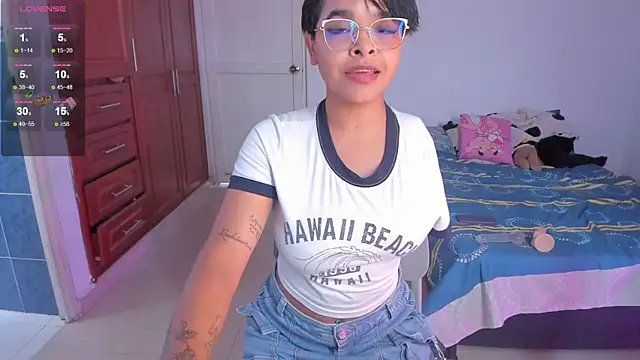 Tatiana-Jaaramillo online show from April 19, 2026, 7:49 pm