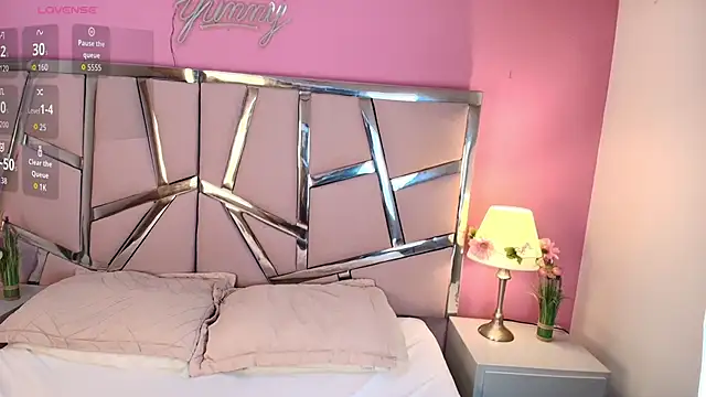 Nicollevsconttei online show from February 9, 2026, 1:31 pm