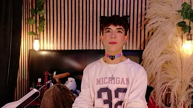 Angeldust19 online show from February 19, 2026, 4:09 am