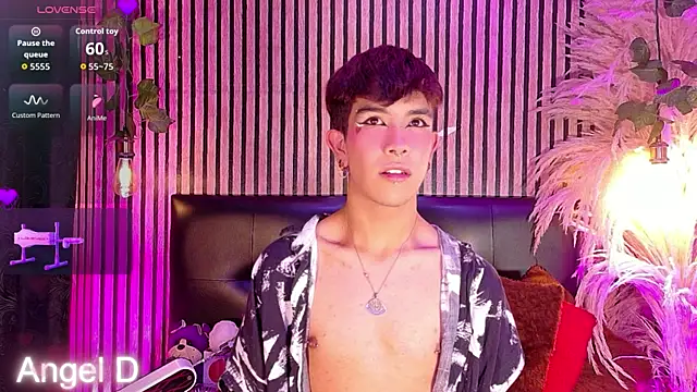 Angeldust19 online show from April 19, 2026, 4:02 am