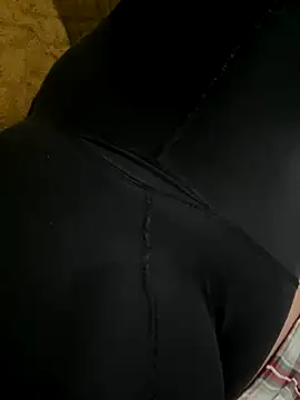 Snapshot of zaphiro777 chatting on November 15, 2025, 4:05 am zaphiro777 online show from November 15, 2025, 4:05 am