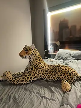 Hannah-2007 online show from April 16, 2026, 4:19 pm