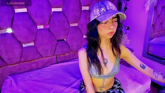  Ivy Luna online show from June 1, 2026, 10:20 pm