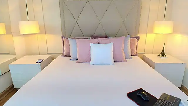 ScarlethVegas online show from March 14, 2026, 7:14 am