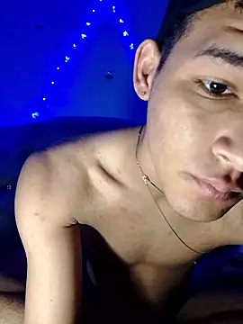 Snapshot of Luigi_cumming1 chatting on December 16, 2025, 6:23 pm Luigi cumming1 online show from December 16, 2025, 6:23 pm