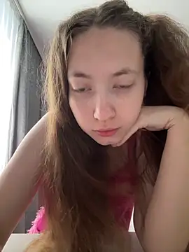 Holy Poly online show from December 15, 2025, 8:20 am