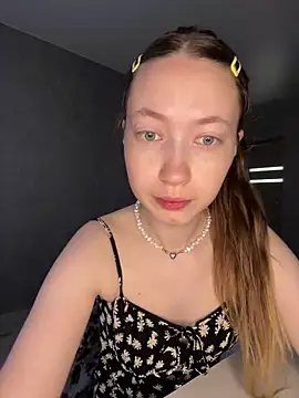 Holy Poly online show from April 16, 2026, 5:19 am