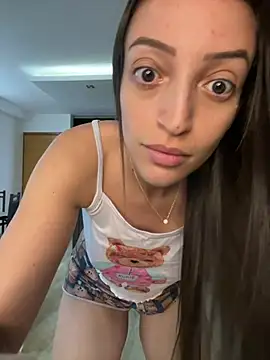 Snapshot of BelleRune chatting on March 22, 2025, 1:19 pm BelleRune online show from March 22, 2025, 1:19 pm