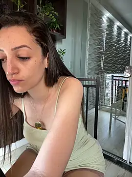 Snapshot of BelleRune chatting on March 8, 2025, 7:31 pm BelleRune online show from March 8, 2025, 7:31 pm