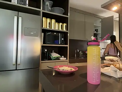 Snapshot of BelleRune chatting on February 11, 2025, 11:09 am BelleRune online show from February 11, 2025, 11:09 am