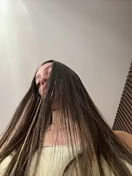 Snapshot of BelleRune chatting on March 20, 2025, 8:08 pm BelleRune online show from March 20, 2025, 8:08 pm